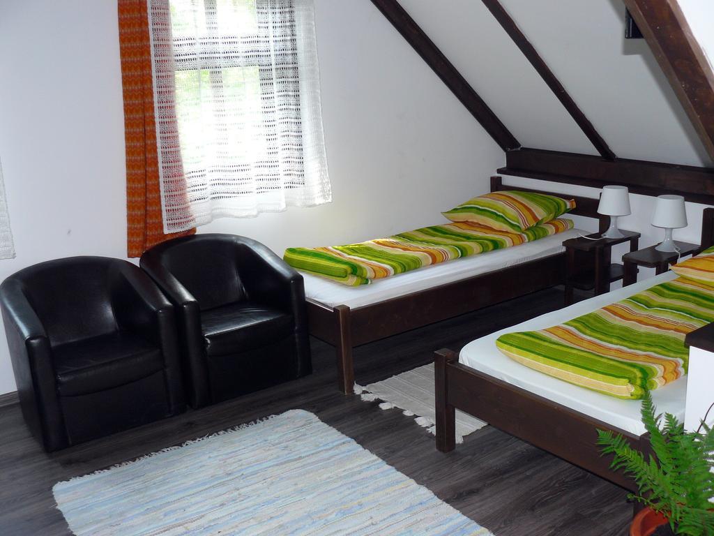 Casa Demeter Otel Rimetea Oda fotoğraf